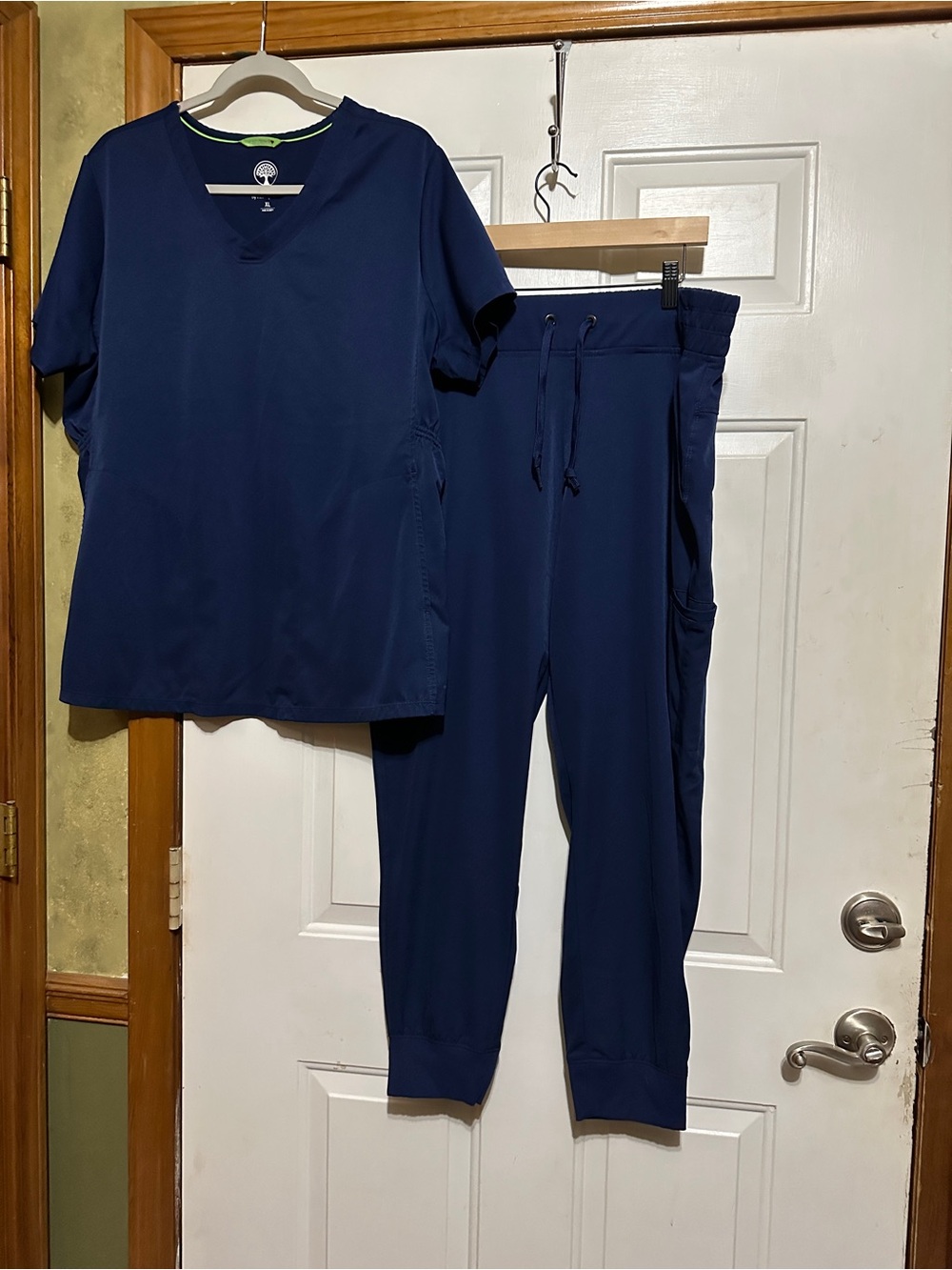 HH Works by Healing Hands Scrub Set Rhea XL Top & XL Mill Jogger Pants Navy Blue